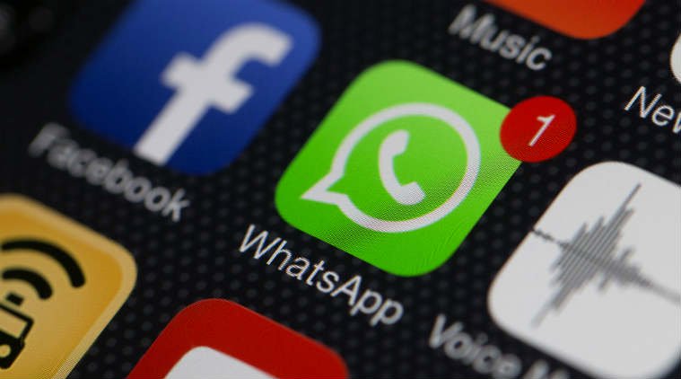 Observar las comunicaciones de Whatsapp de los hijos menores de edad